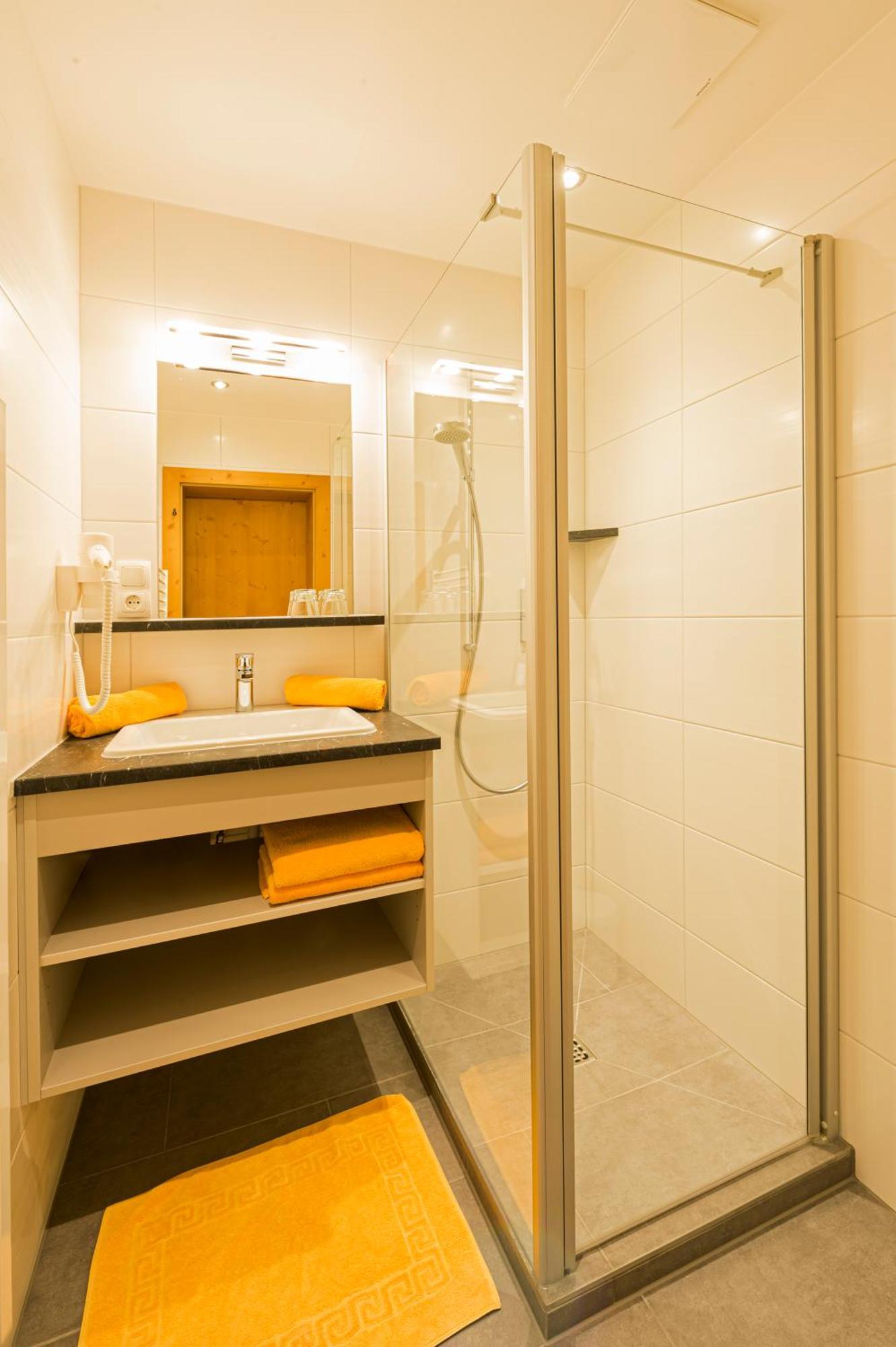 Apartments Tirolerhaus Kossen Room photo